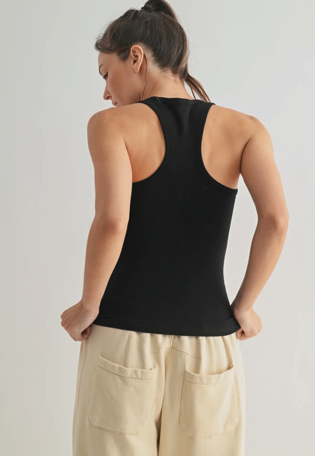 Slim Fit Scoop Neck Tank Top