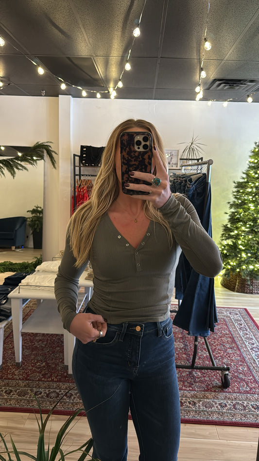 Long Sleeve Snap Henley