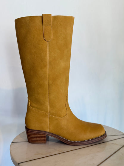 Duston Banana Boot